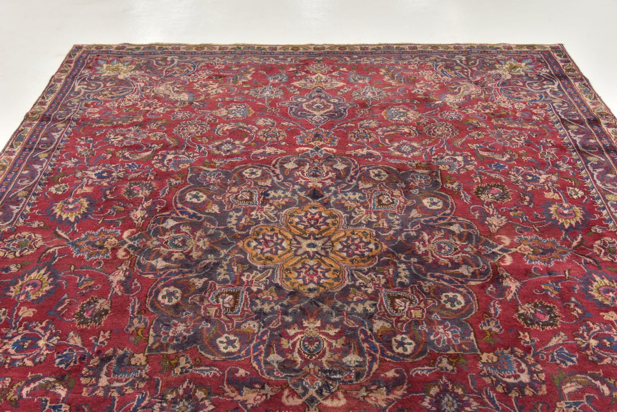 7' 6 x 10' 4 Hand Knotted Mashad Persian Wool Rug