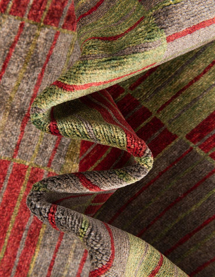 Detail image of 5' 10 x 7' 4  Hand Knotted Modern Ziegler Rug