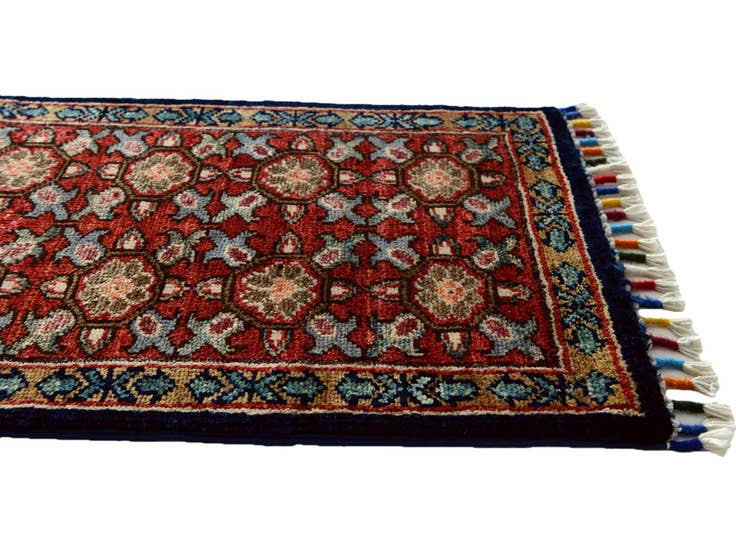 Detail image of 1' 5 x 2' Hand Knotted Modern Ziegler Rug