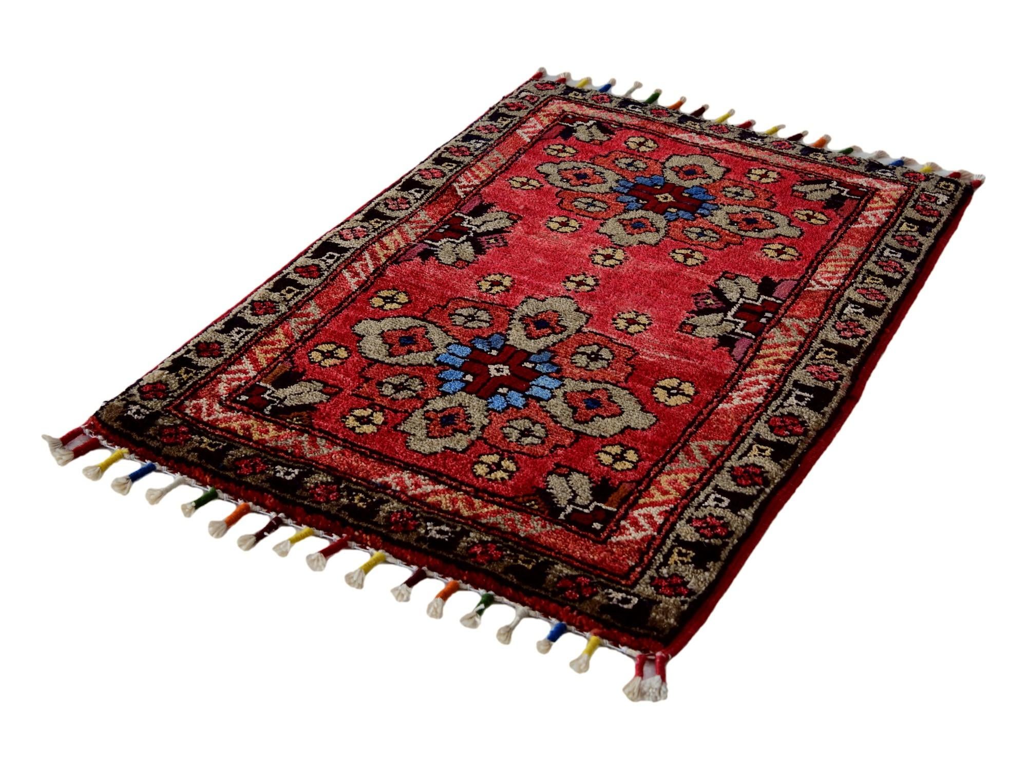 1' 6 x 2' 1 Hand Knotted Modern Ziegler Rug