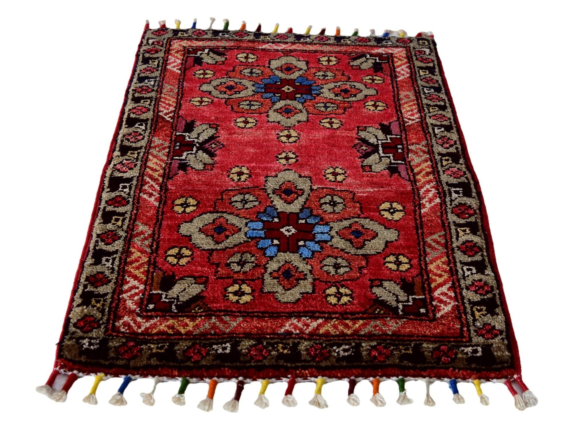 1' 6 x 2' 1 Hand Knotted Modern Ziegler Rug