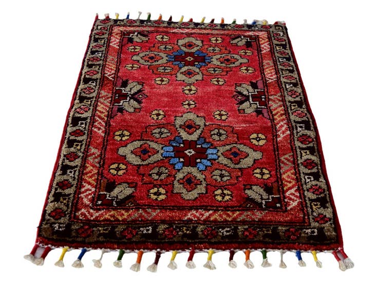 Detail image of 1' 6 x 2' 1 Hand Knotted Modern Ziegler Rug