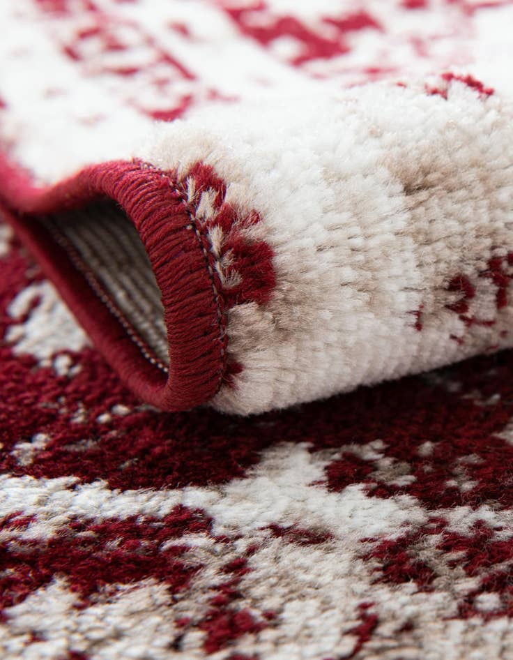 Detail image of 5' 3 x 8' Monte Carlo Rug With Pad Bundle