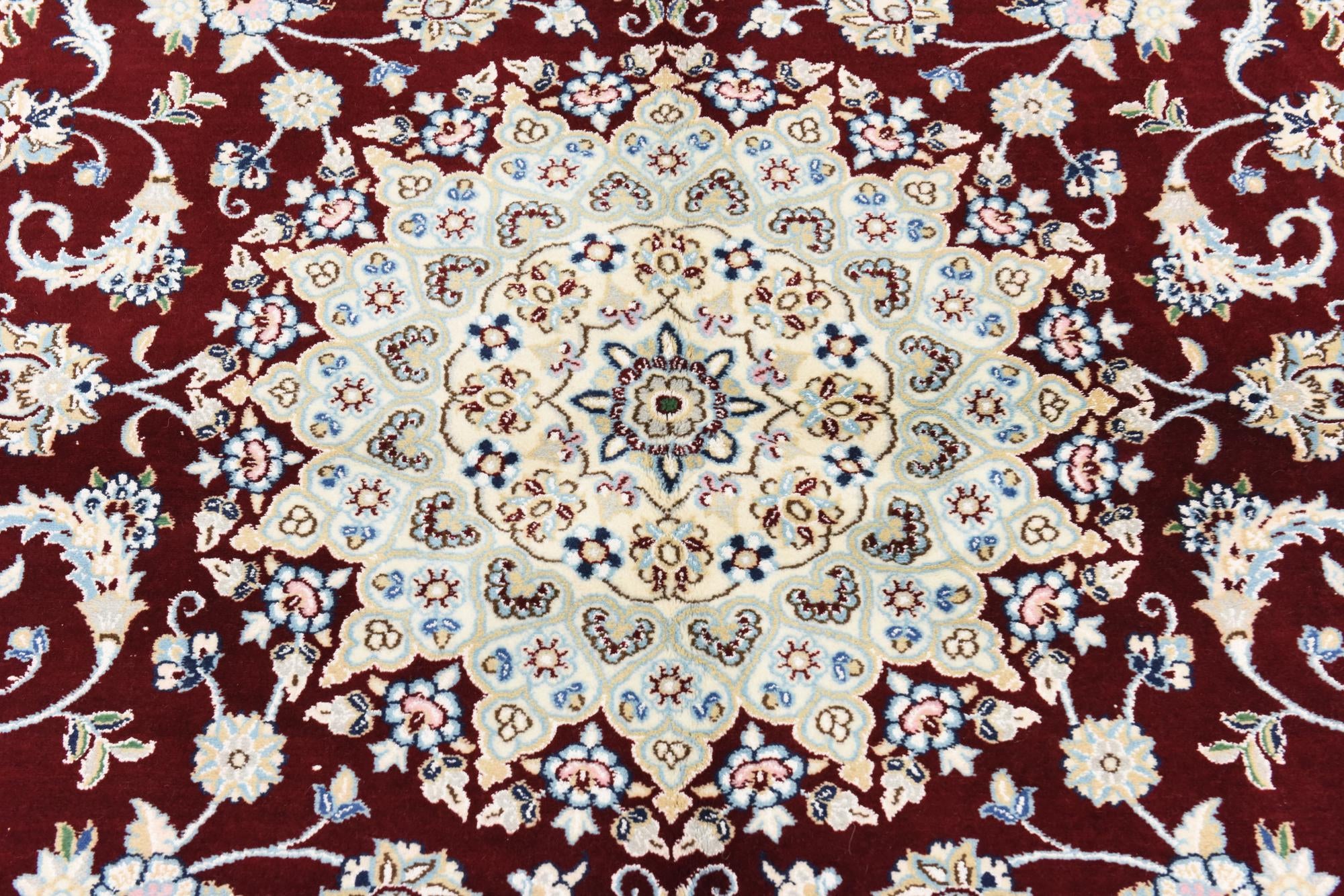 5' 2 x 7' 10 Hand Knotted Nain Persian Rug