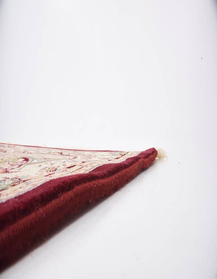 Detail image of 6' 6 x 10' Neda Rug