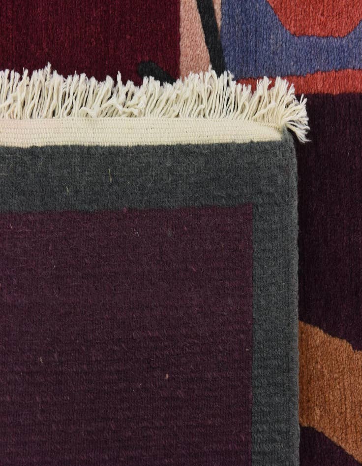 Detail image of 6' 6 x 9' 9 Hand Knotted Nepal Wool Rug