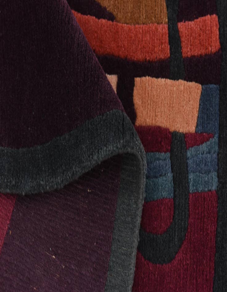 Detail image of 6' 6 x 9' 9 Hand Knotted Nepal Wool Rug