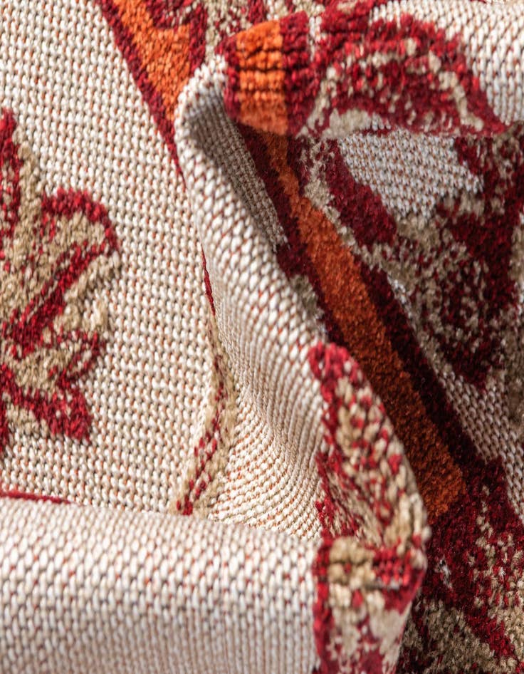 Detail image of 7' x 10'  Washable Botanical Indoor / Outdoor Rug