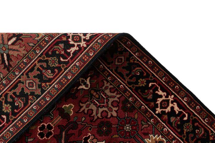 4' 7 x 6' 6 Hand Knotted Shahrbaft Wool Rug