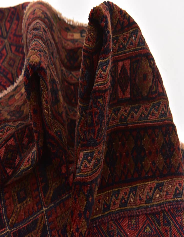 Detail image of 6' 7 x 9' 5 Hand Knotted Sumak Rug