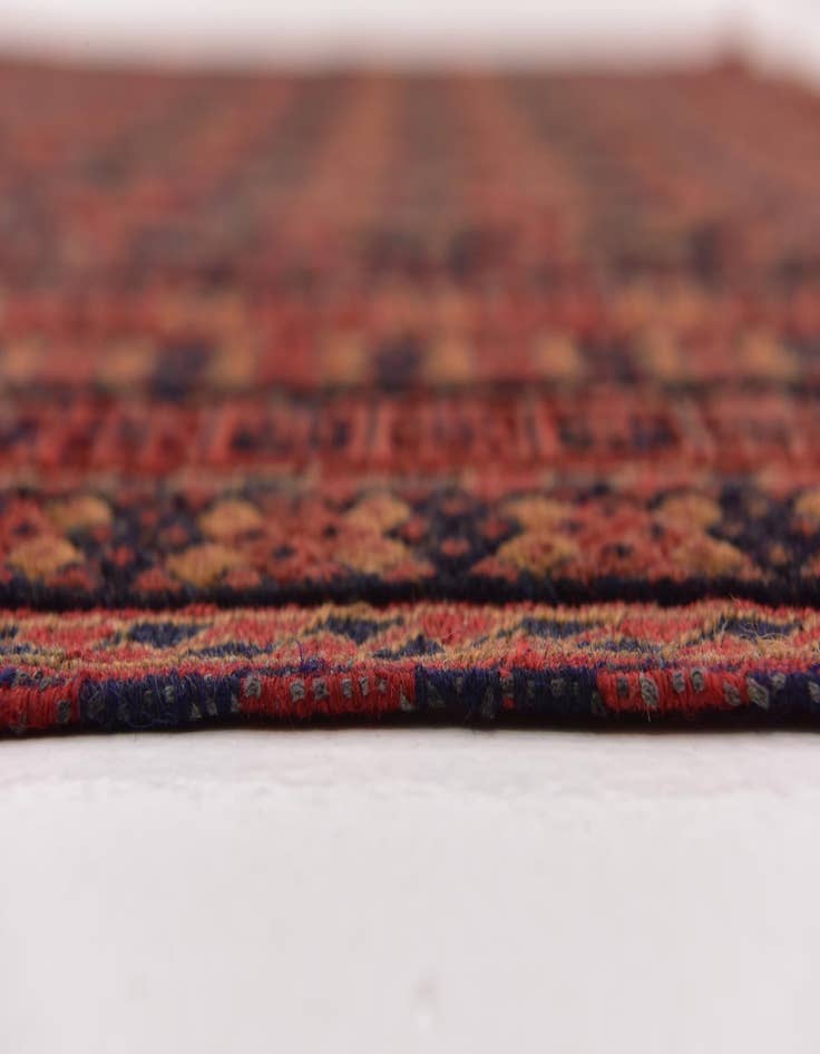 Detail image of 6' 6 x 8' 9 Hand Knotted Sumak Rug