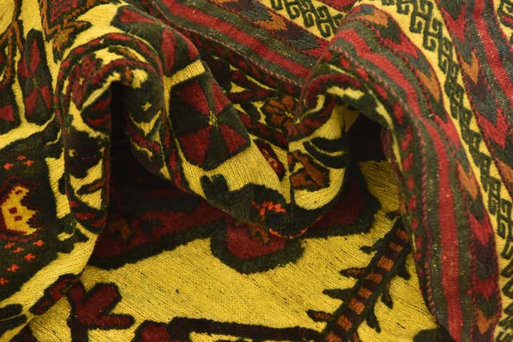 6' 10 x 9' 2 Hand Knotted Sumak Wool Rug