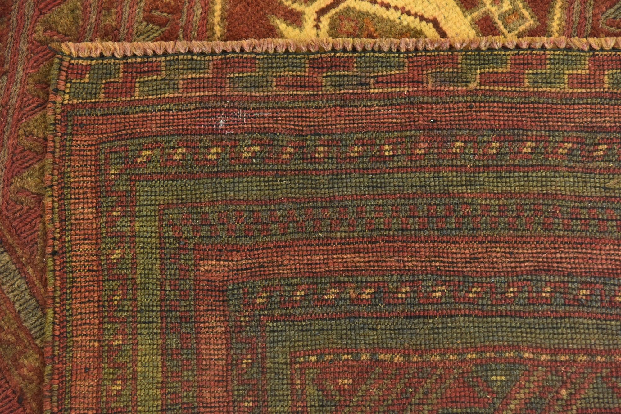 2' 9 x 3' 10 Hand Knotted Sumak Wool Rug