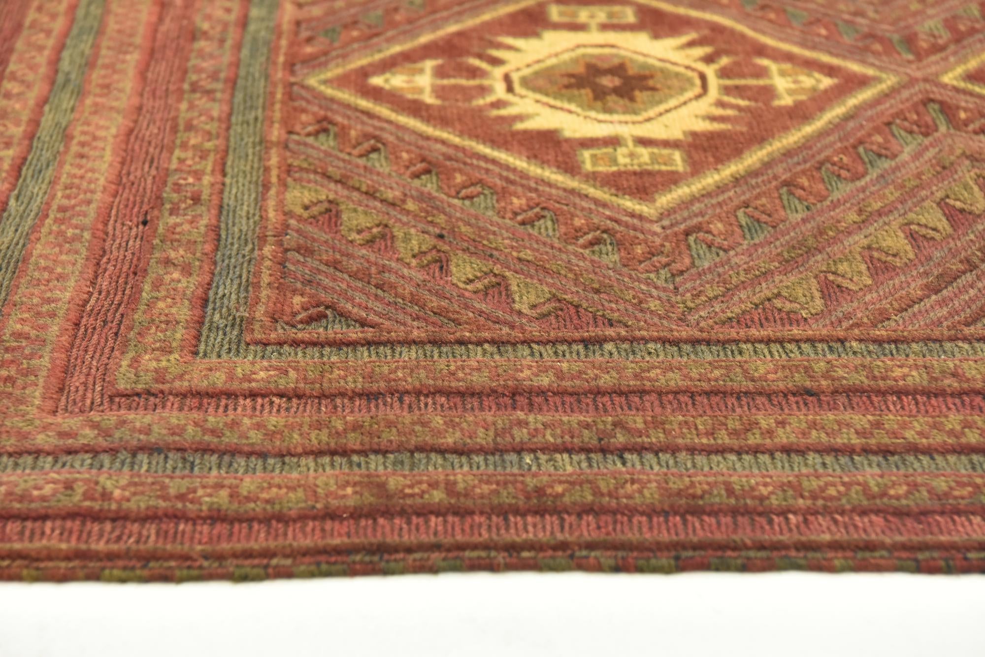 2' 9 x 3' 10 Hand Knotted Sumak Wool Rug