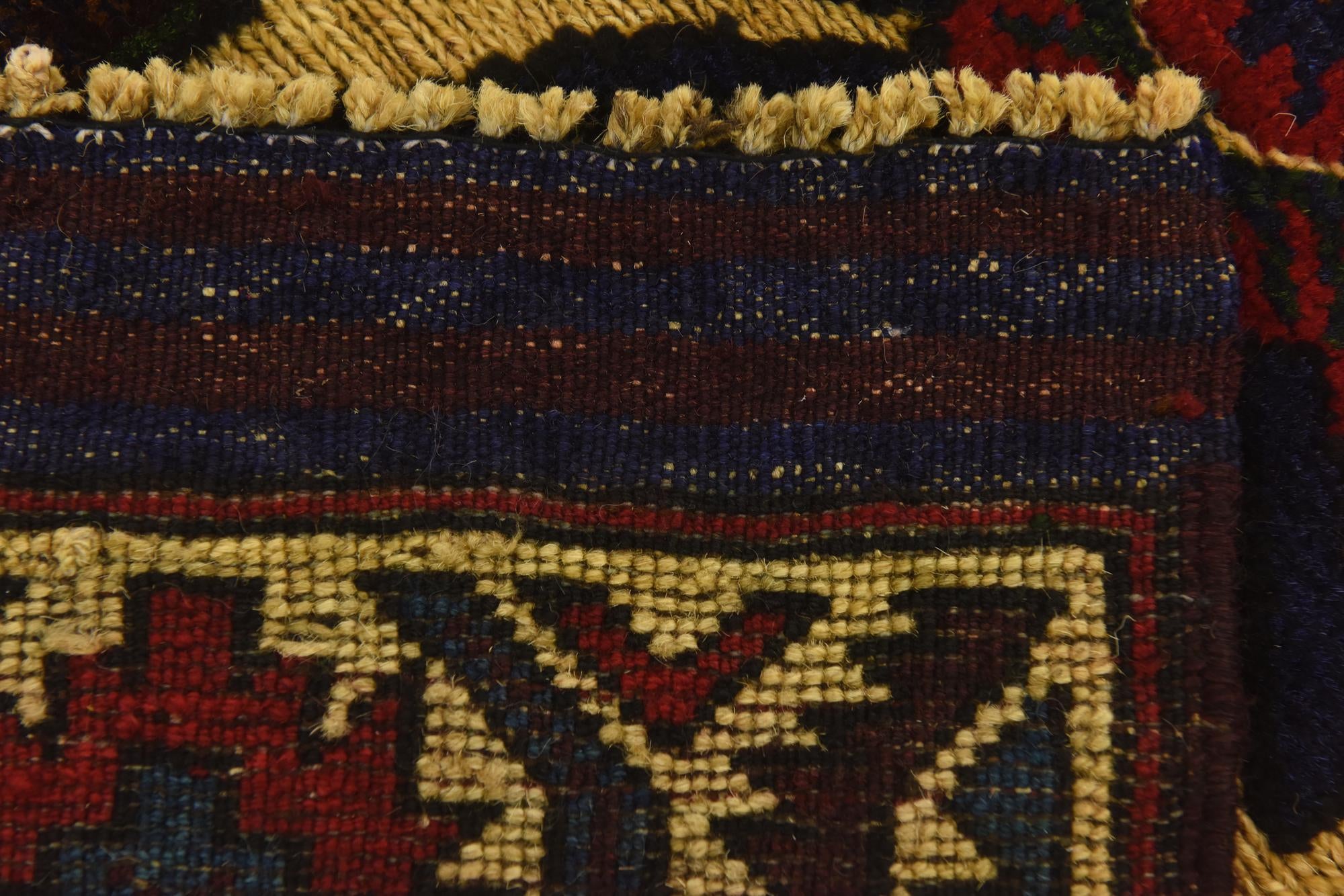 2' 9 x 4' 6 Hand Knotted Sumak Wool Rug