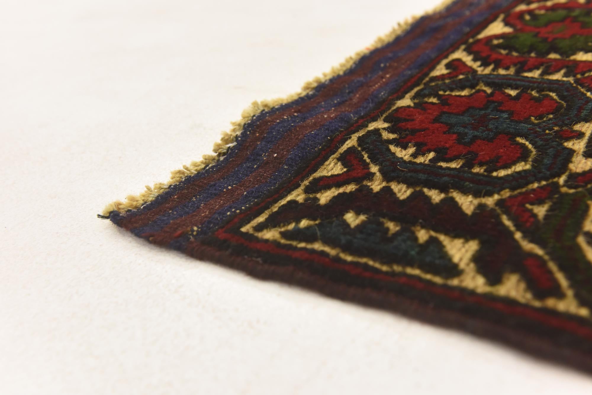 2' 9 x 4' 6 Hand Knotted Sumak Wool Rug