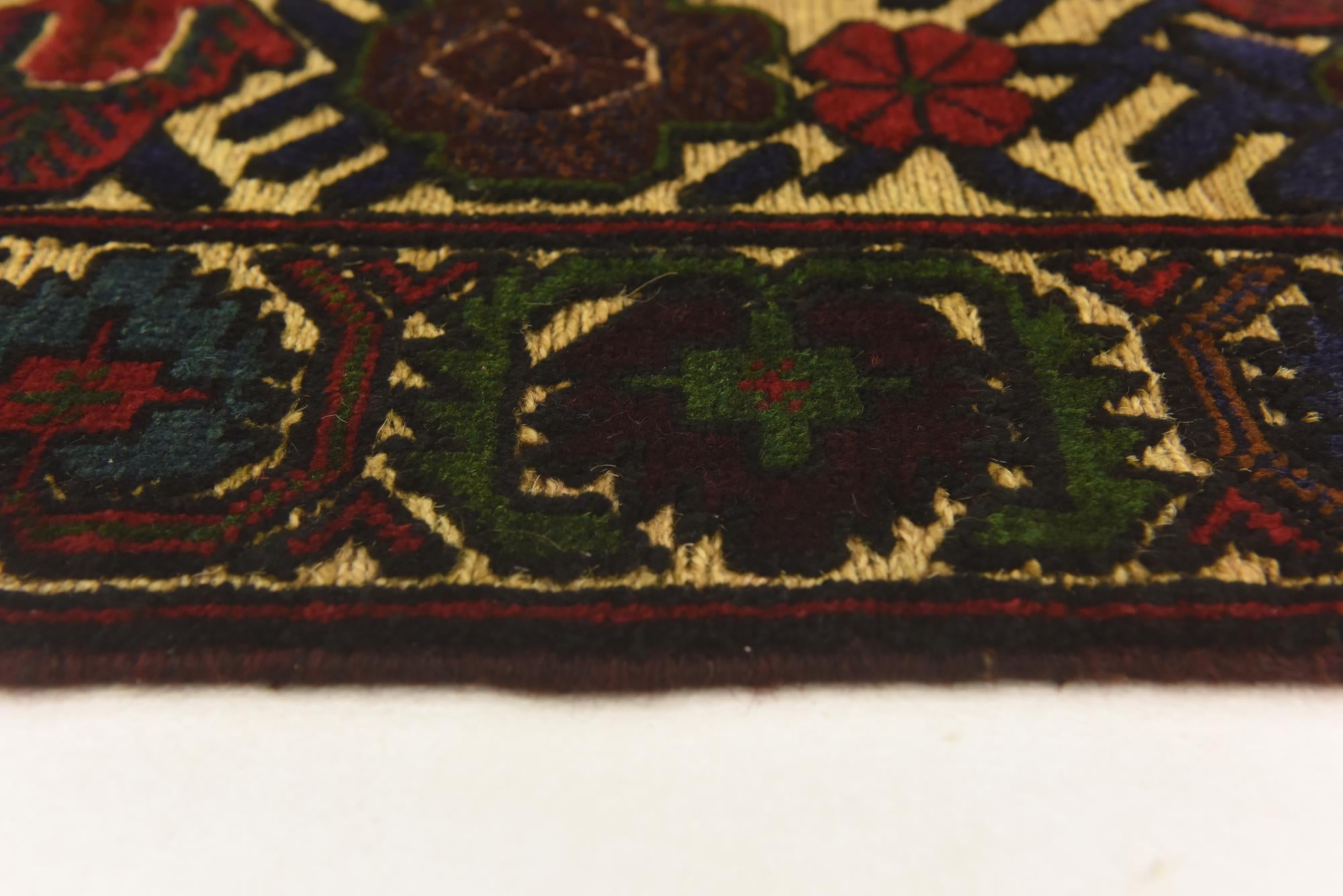2' 9 x 4' 6 Hand Knotted Sumak Wool Rug