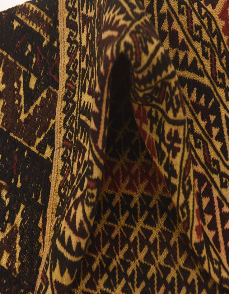 Detail image of 3' 9 x 6' 3  Hand Knotted Sumak Wool Rug