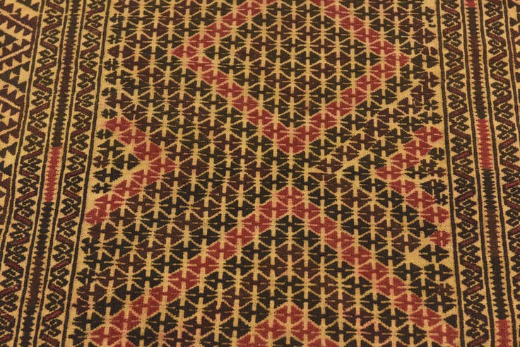 Detail image of 3' 9 x 6' 3 Hand Knotted Sumak Wool Rug