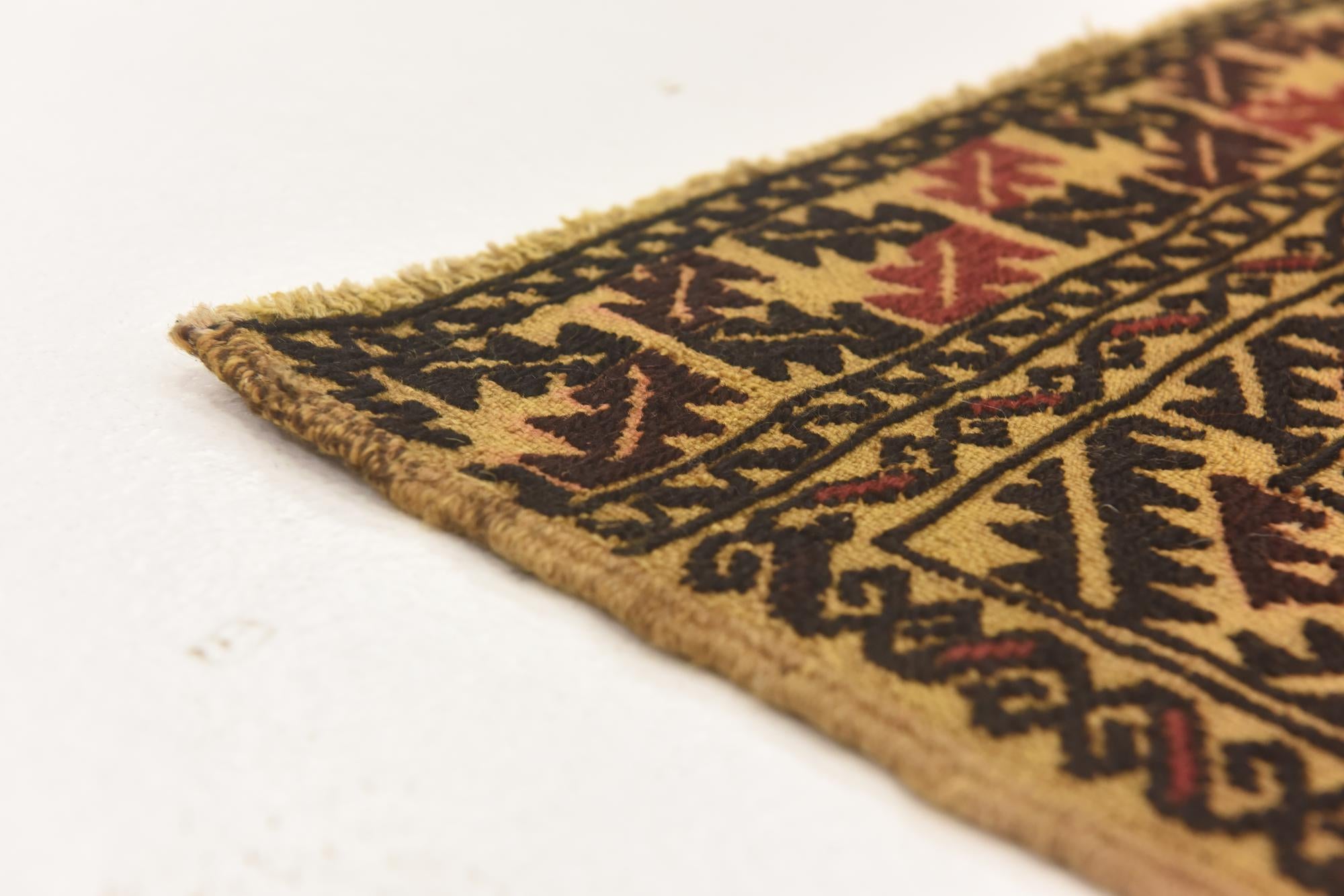 3' 9 x 6' 3 Hand Knotted Sumak Wool Rug