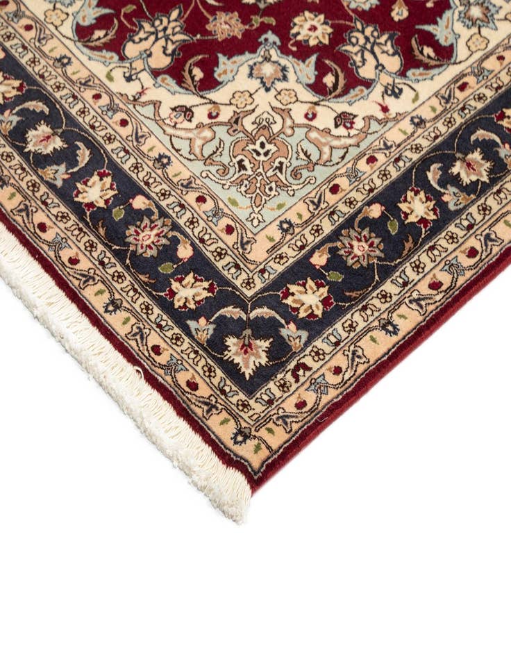 Detail image of 4' 11 x 6' 9 Tabriz Rug