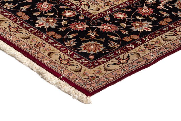 Detail image of 9' 10 x 13' 5 Tabriz Wool Rug