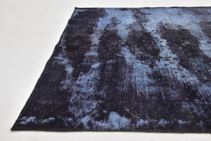 Detail image of 4' 8 x 8' 8 Hand Knotted Ultra Vintage Persian Wool Rug