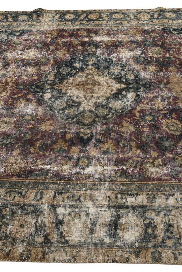 Detail image of 8' x 10' 6 Hand Knotted Ultra Vintage Persian Wool Rug