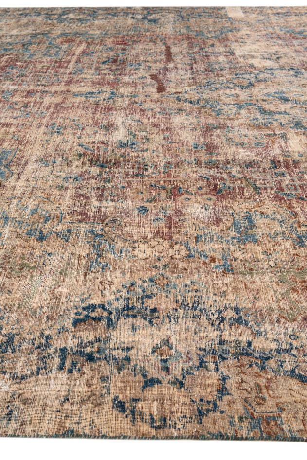 Detail image of 9' 7 x 12' 10 Hand Knotted Ultra Vintage Persian Wool Rug