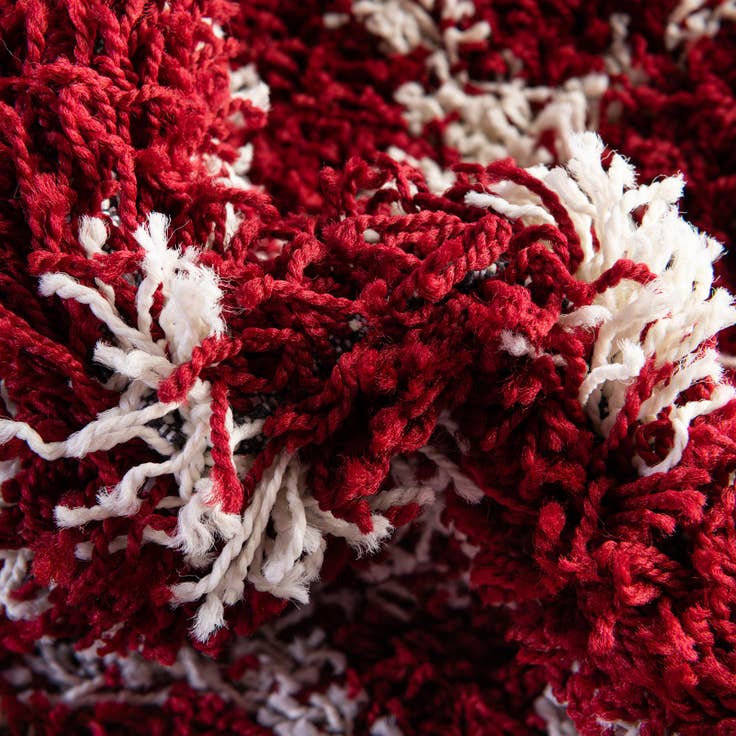 Detail image of 10' x 13' Lattice Shag Rug