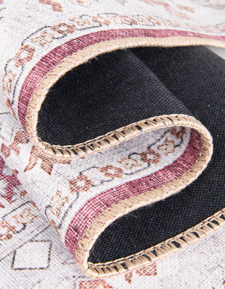 Detail image of 2' x 2' Washable Timeless Round Rug