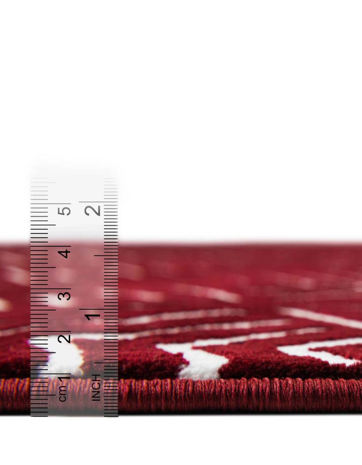 Detail image of 2' x 6' Aakaar Runner Rug