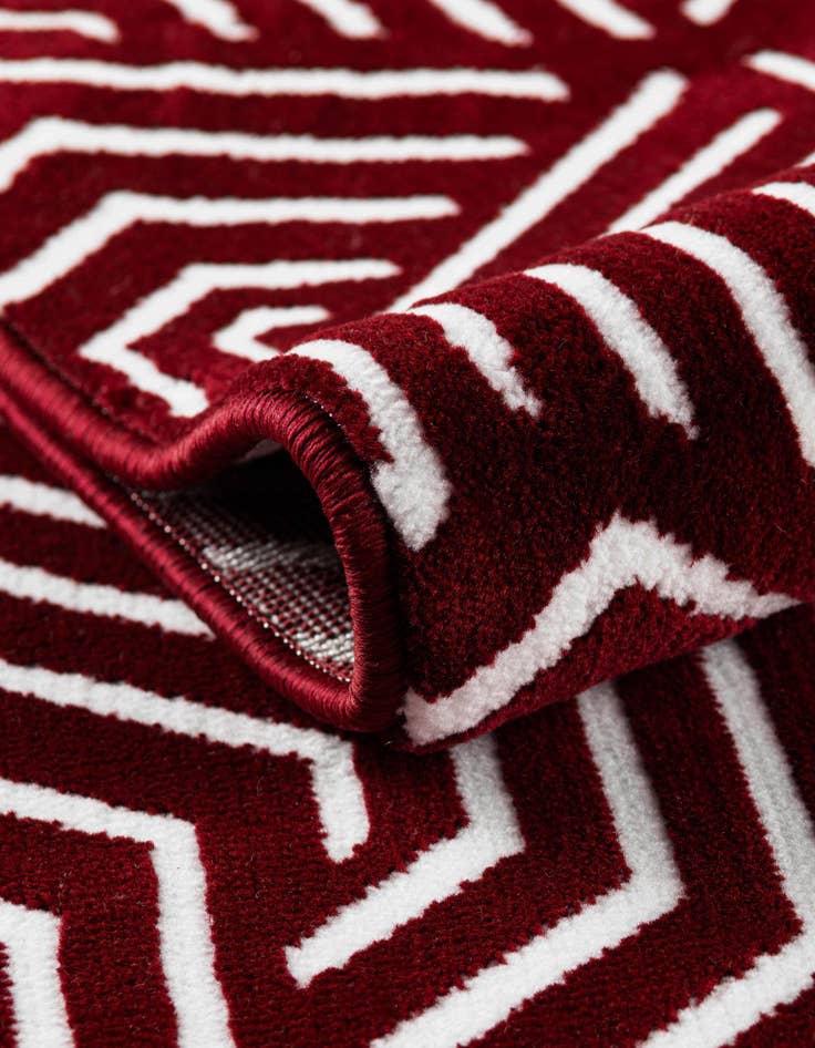 Detail image of 2' x 6' Aakaar Runner Rug
