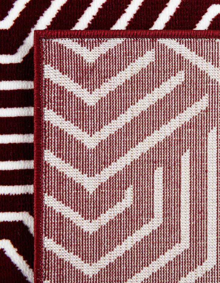 2' x 6' Aakaar Runner Rug