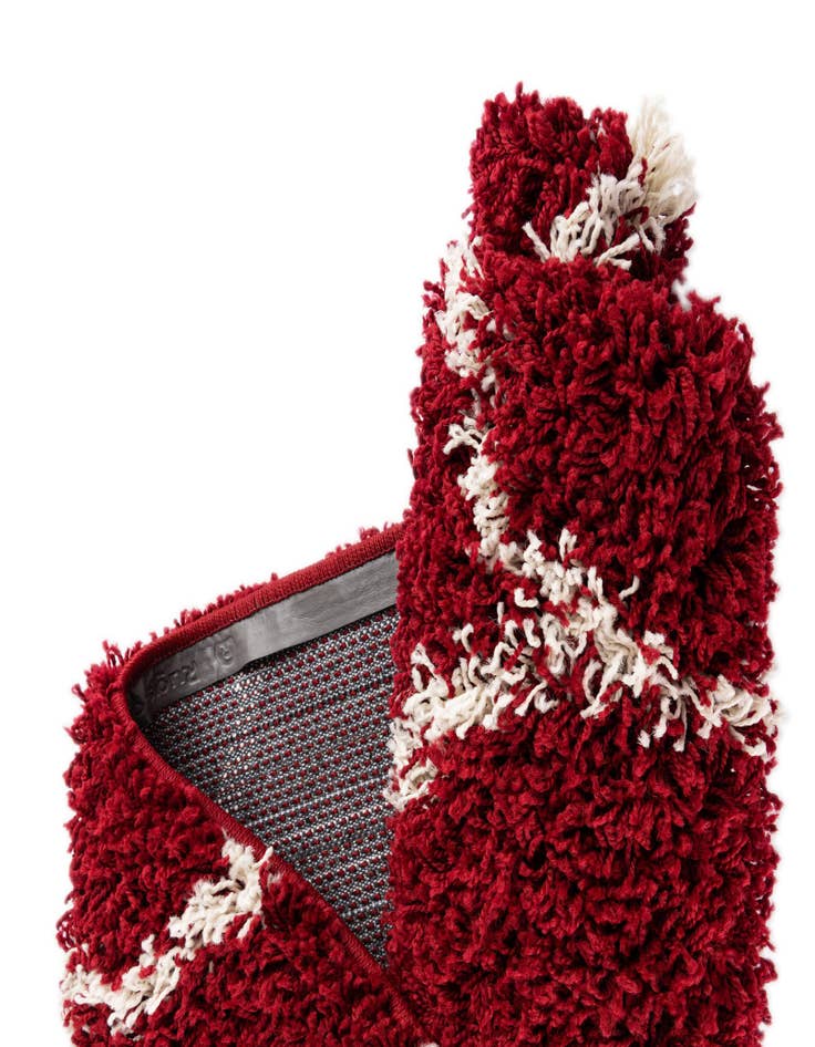 Detail image of 3' 3 x 16' 5 Lattice Shag Runner Rug