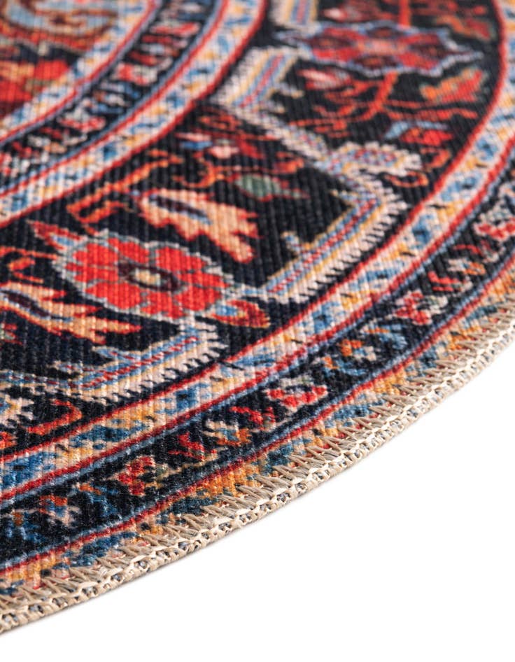 Detail image of 3' 6 x 3' 6 Washable Timeless Round Rug