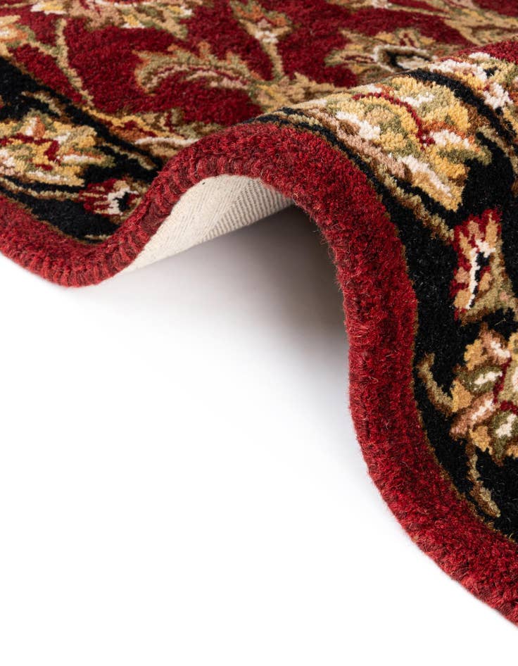 Detail image of 2' 7 x 9' 10 Agra PastInv Wool Runner Rug