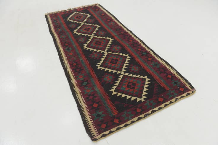 Detail image of 4' x 9' 4 Hand Woven Kilim Fars Wool Runner Rug