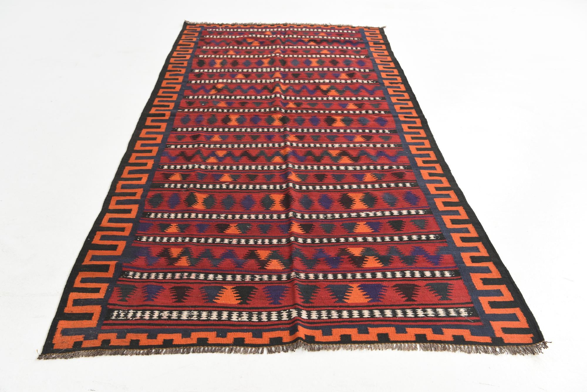 4' 7 x 9' 5 Hand Woven Kilim Fars Wool Runner Rug