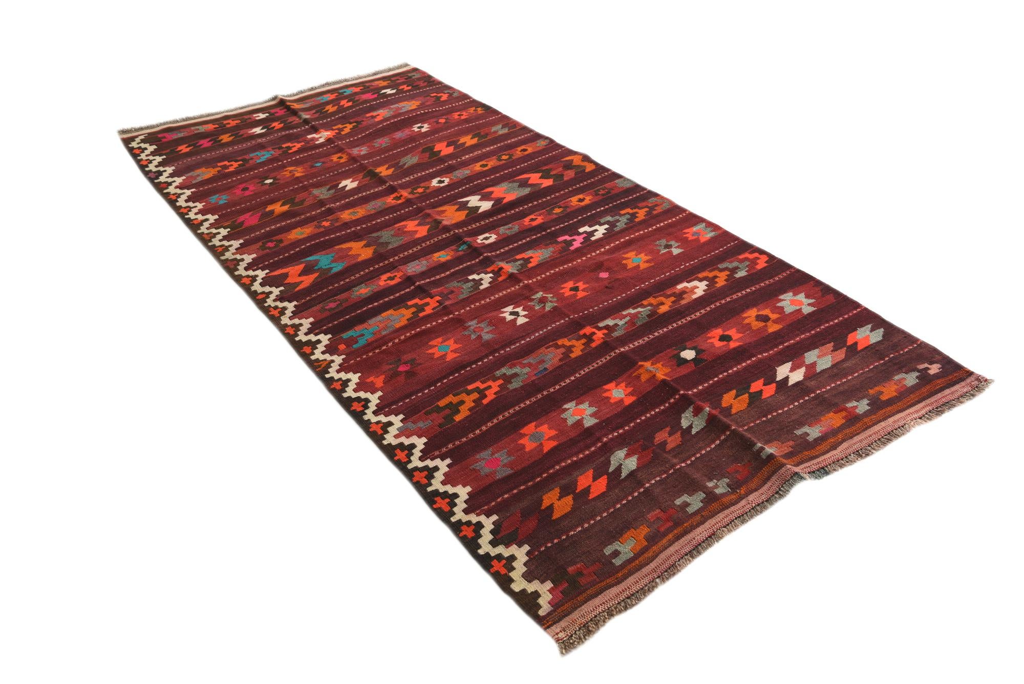 4' 8 x 9' 5 Hand Woven Kilim Fars Wool Runner Rug