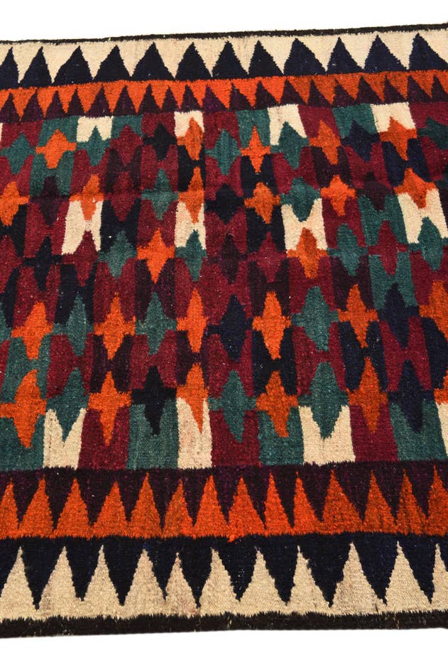 Detail image of 4' 6 x 9' Hand Woven Kilim Fars Wool Runner Rug