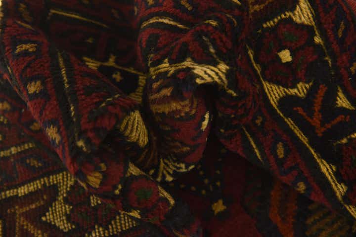 2' 6 x 4' 7 Hand Knotted Sumak Wool Runner Rug