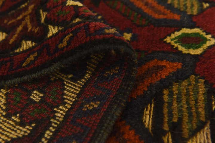 2' 6 x 4' 7 Hand Knotted Sumak Wool Runner Rug