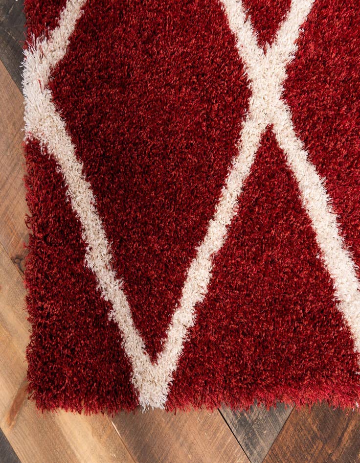 Detail image of 8' x 8' Luxury Trellis Shag Square Rug