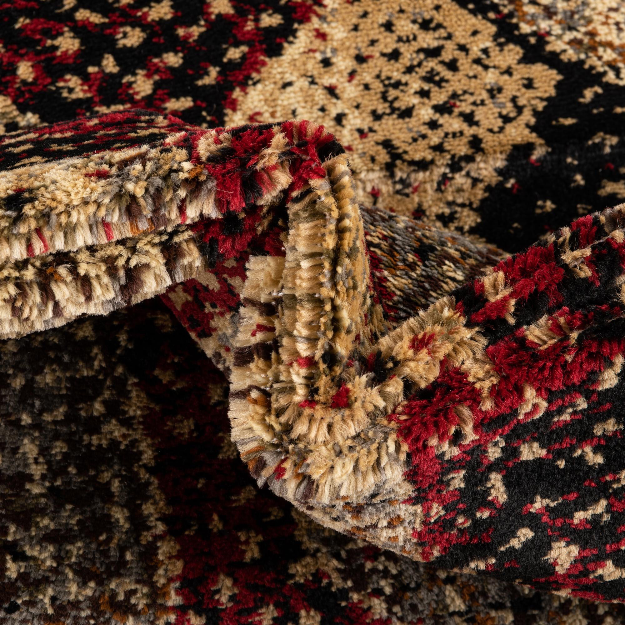 7' 10 x 7' 10 Saturn Square Rug