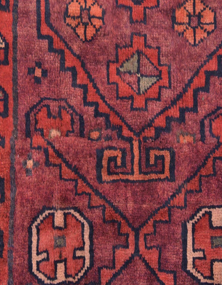 Detail image of 4' 7 x 4' 7 Shiraz Wool Square Rug