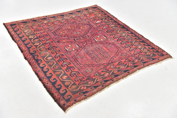 Detail image of 4' 7 x 4' 7 Shiraz Wool Square Rug