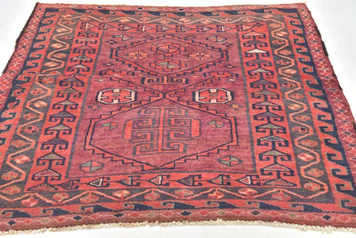 4' 7 x 4' 7 Shiraz Wool Square Rug
