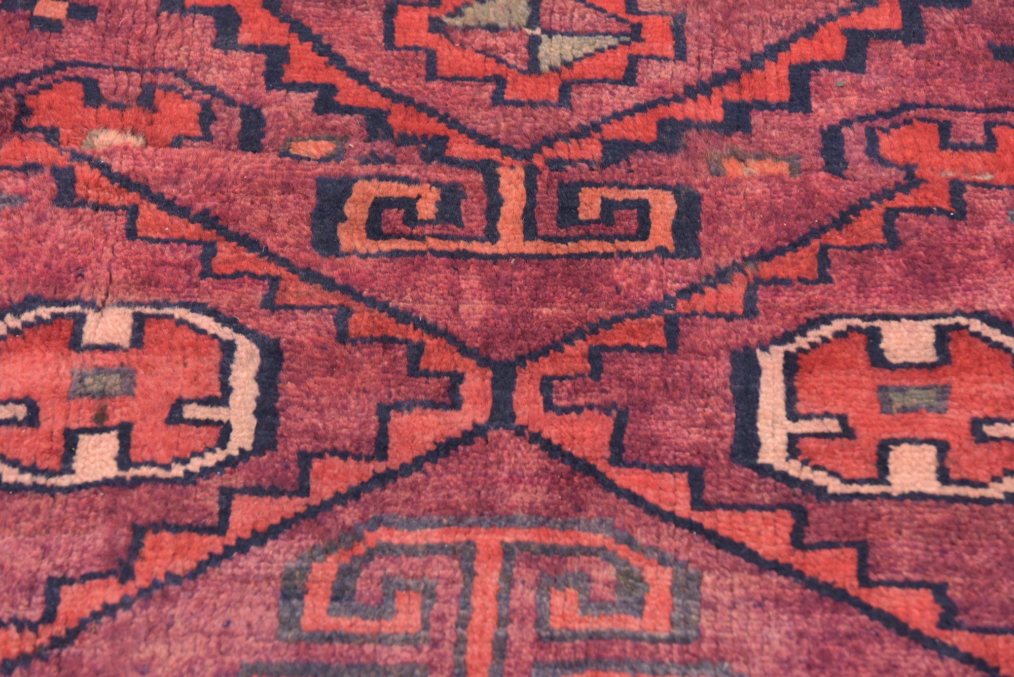 4' 7 x 4' 7 Shiraz Wool Square Rug