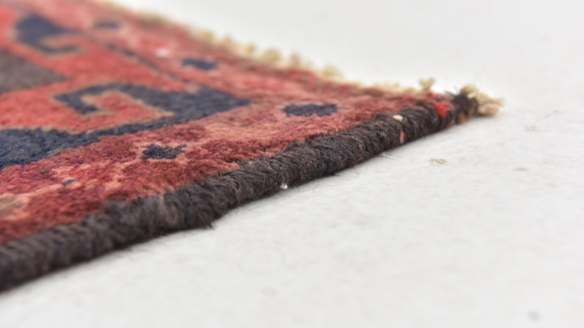 4' 7 x 4' 7 Shiraz Wool Square Rug